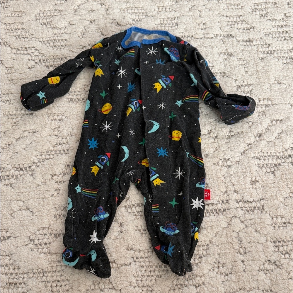 Magnetic Me Black Space-Themed Kids Footie Newborn Modal